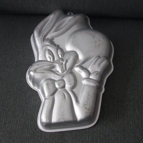 Vintage Bugs Bunny 1989 Warner Bros. Inc. Cake Mold - Picture 4 of 13
